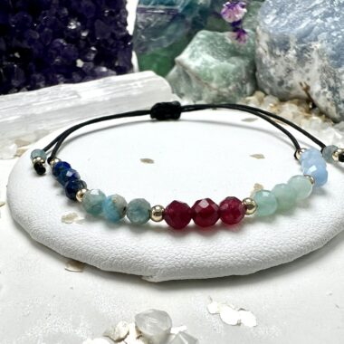 Bransoletka Świadomego Działania w świetle dnia – symbol równowagi i skupienia.