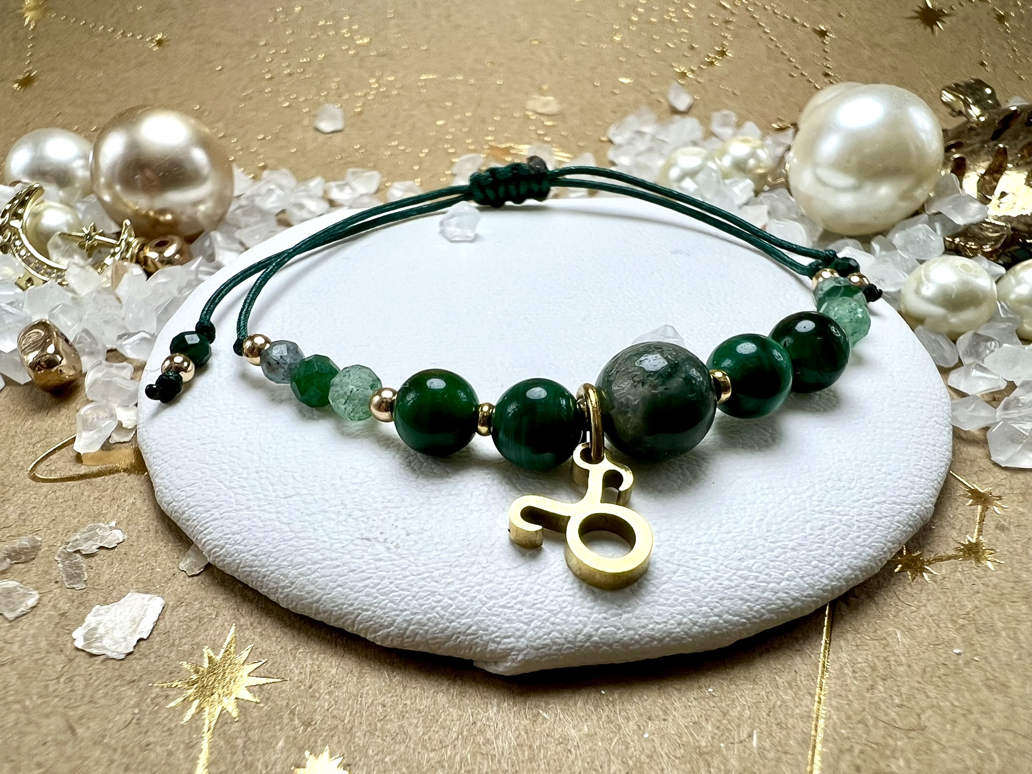 Bransoletka Ziemskiej Obfitości w świetle dnia.